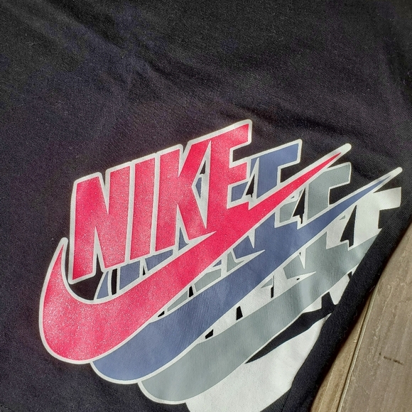 Nike Girl's Racerback Tank Top Shimmery Logo Graphic Size 4/5 NWOT - Picture 8 of 12